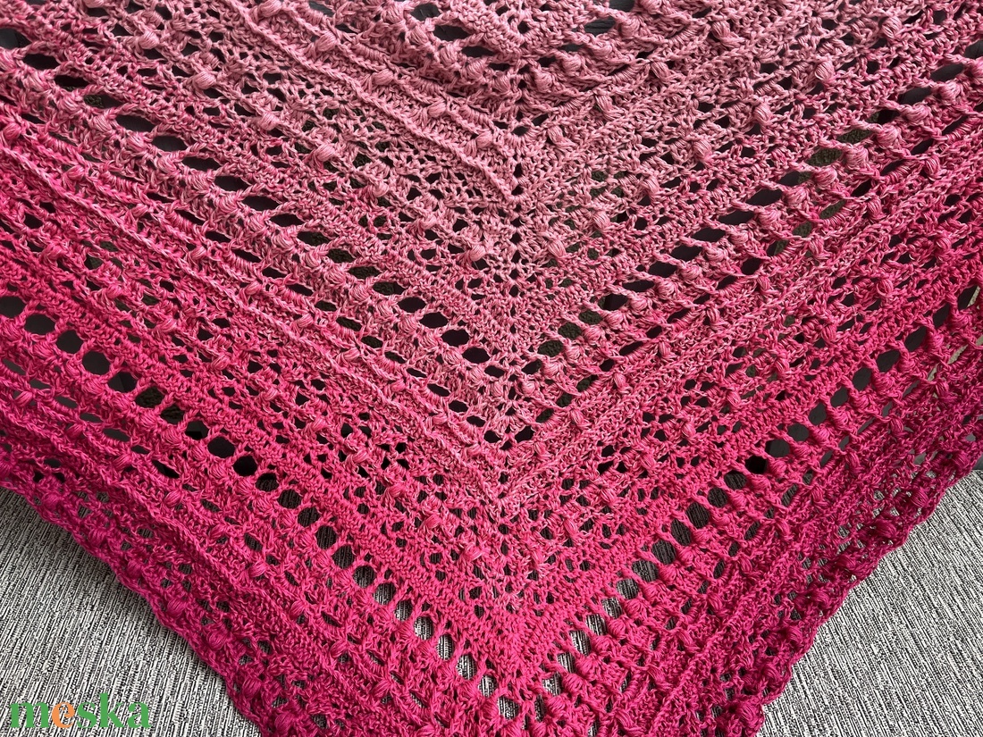 Rózsaszín horgolt kendő - ruha & divat - sál, sapka, kendő - vállkendő - Meska.hu