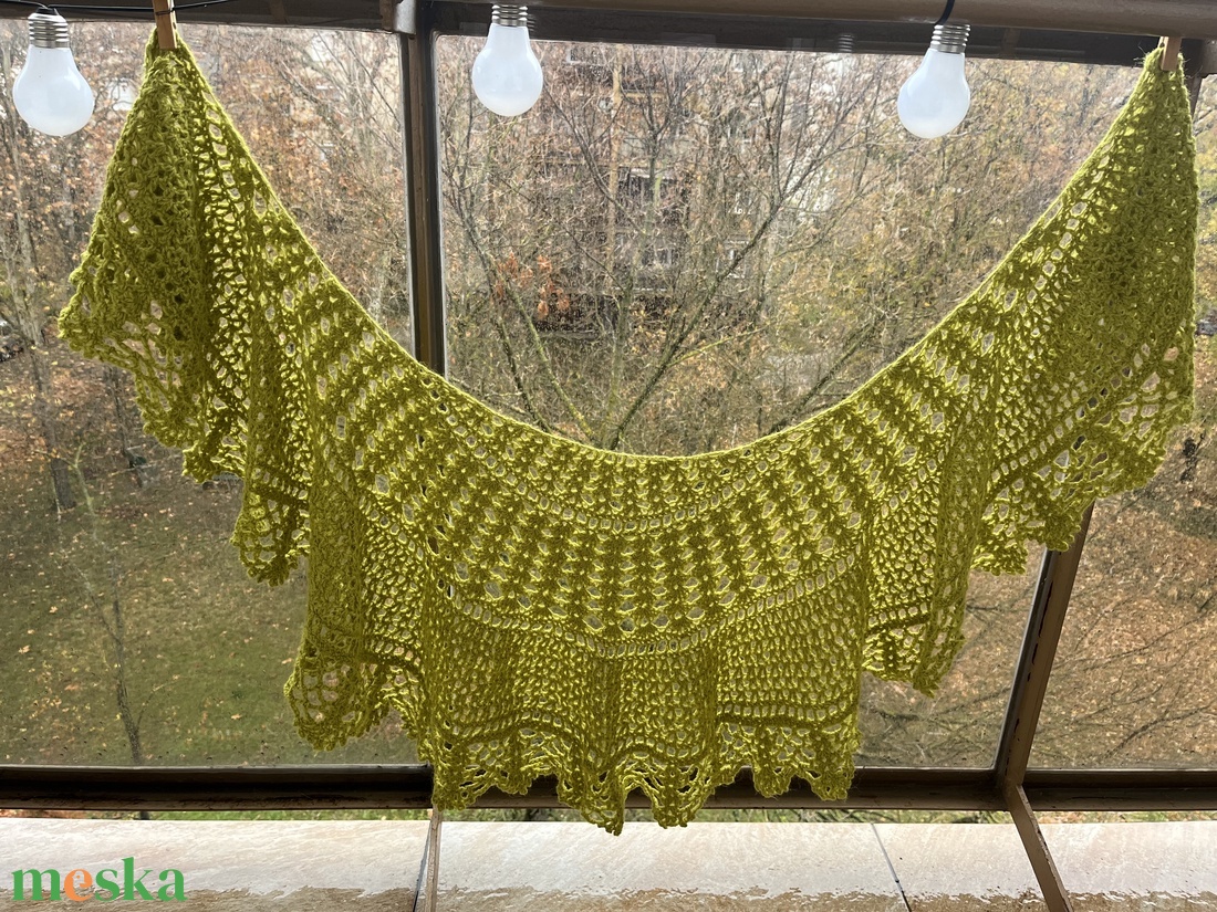 Lime zöld horgolt kendő és barett - ruha & divat - sál, sapka, kendő - sapka & sál szett - Meska.hu