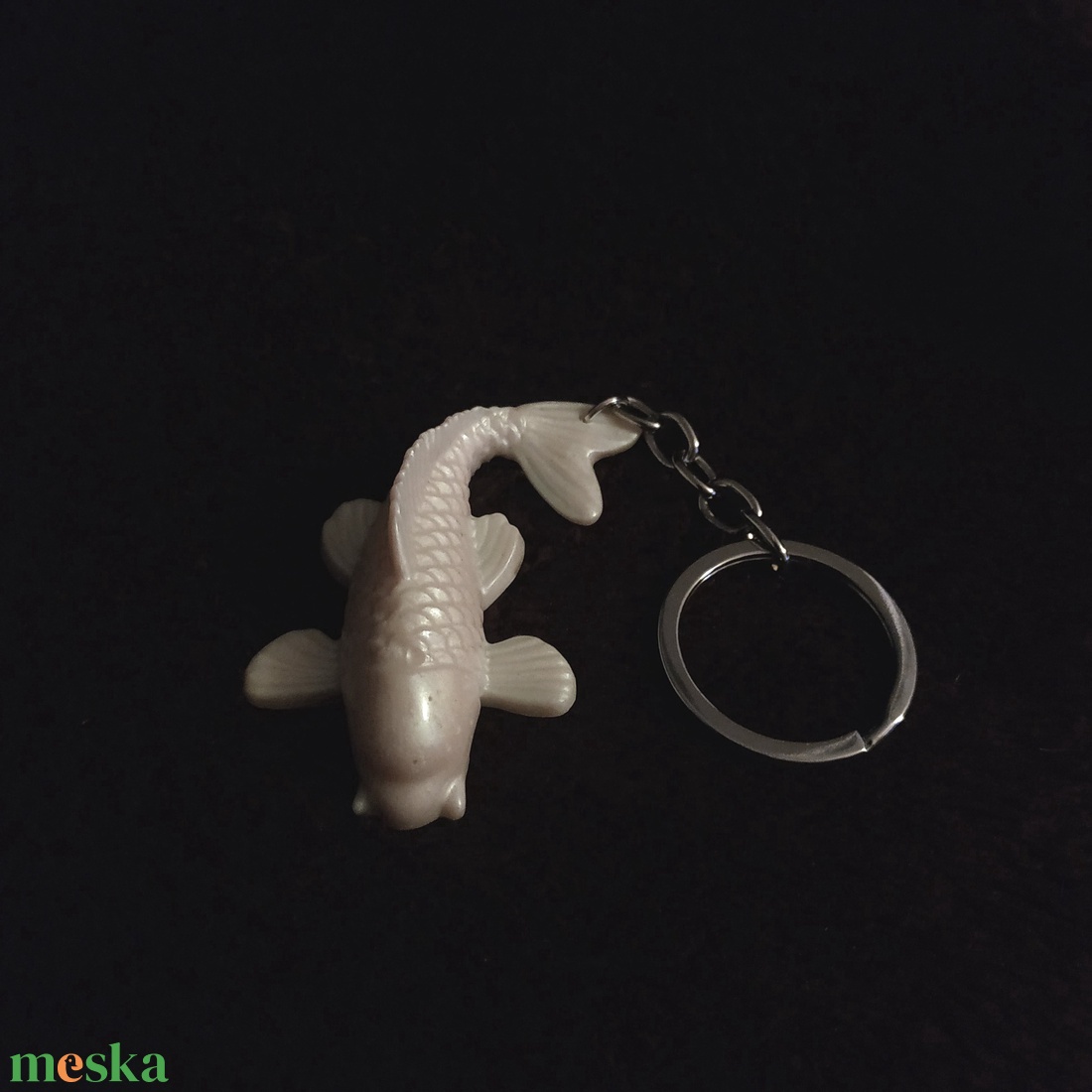 Hal kulcstartó - fehér - táska & tok - kulcstartó & táskadísz - kulcstartó - Meska.hu