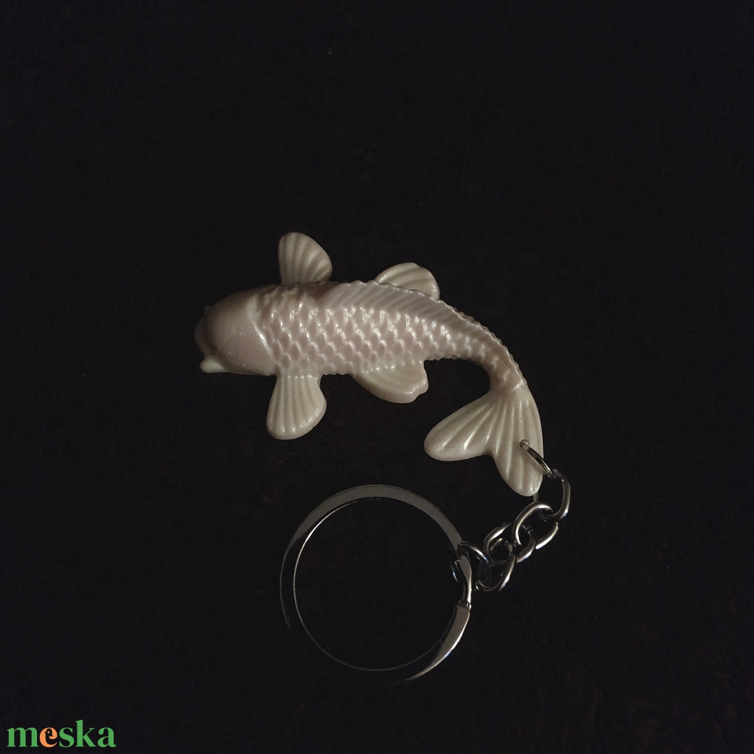 Hal kulcstartó - fehér - táska & tok - kulcstartó & táskadísz - kulcstartó - Meska.hu