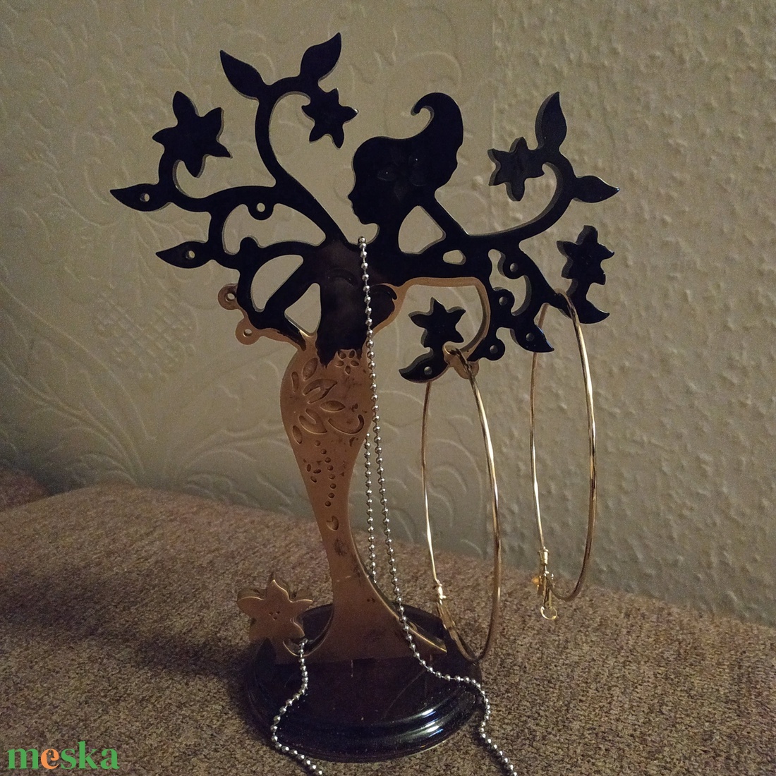 Ékszertartó - Fekete / arany - ékszer - ékszertartó - ékszertartó állvány - Meska.hu