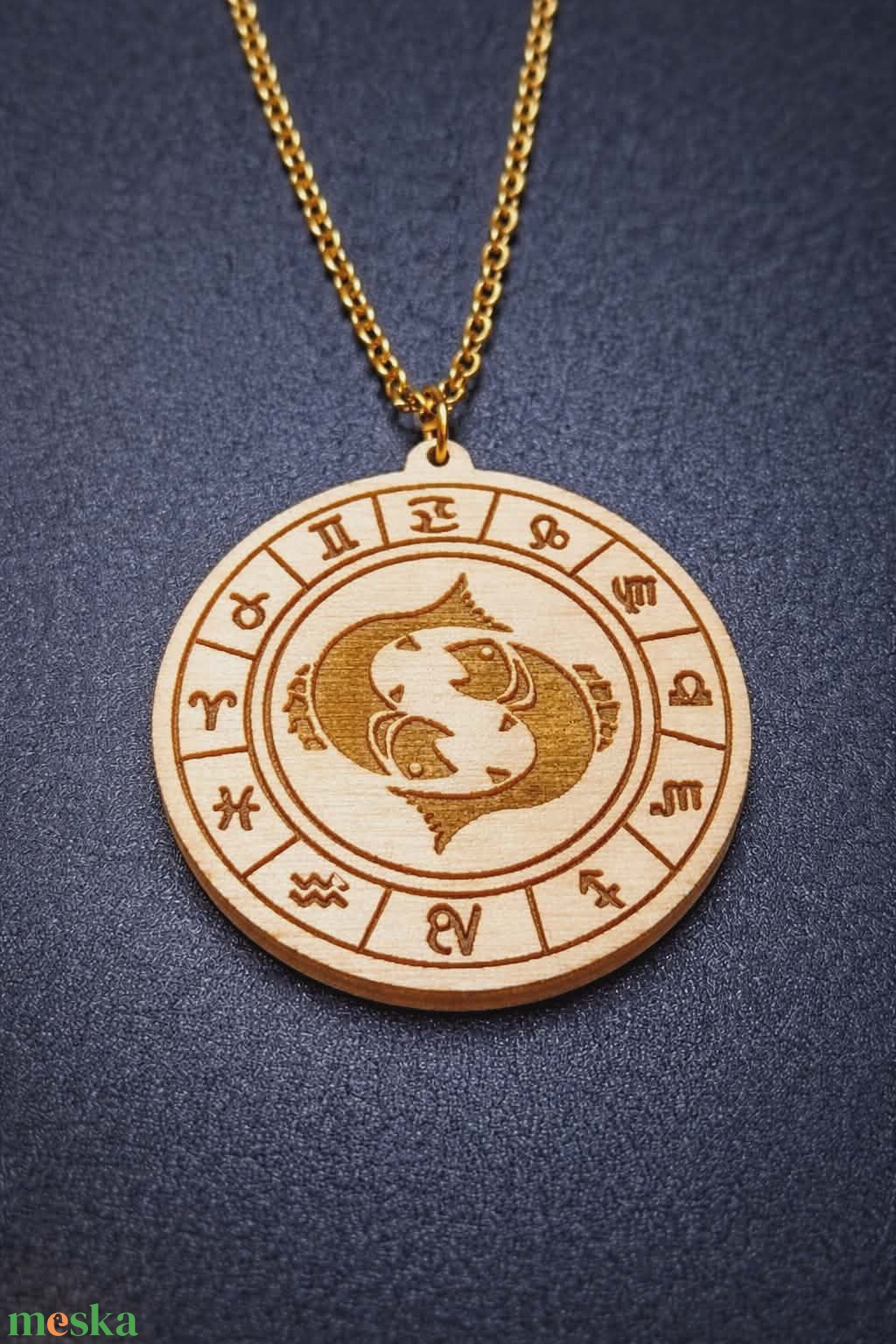 Halak horoszkópos nyaklánc �Halak medál, 18K aranyozott nemesacél lánccal - ékszer - nyaklánc - medálos nyaklánc - Meska.hu