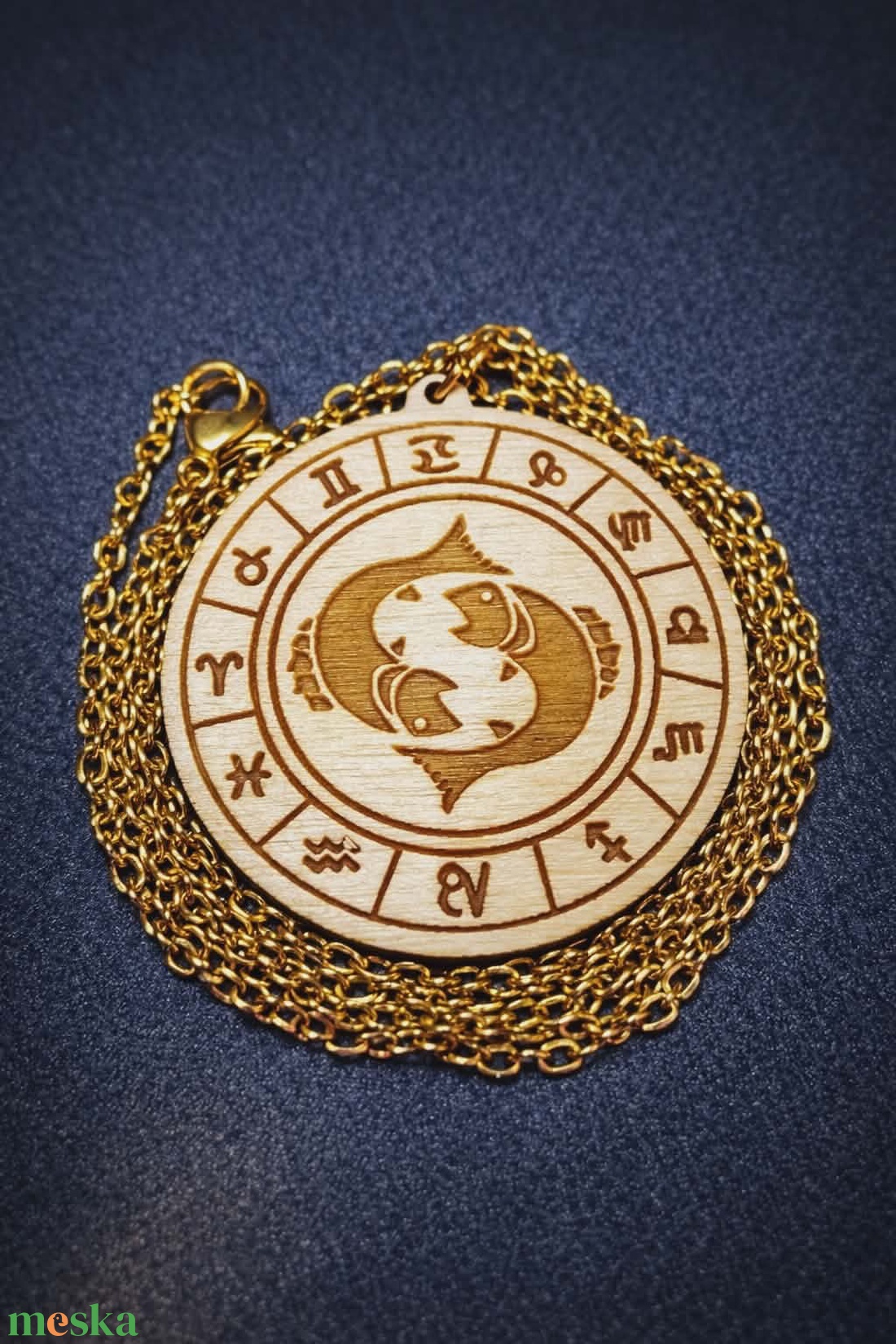 Halak horoszkópos nyaklánc �Halak medál, 18K aranyozott nemesacél lánccal - ékszer - nyaklánc - medálos nyaklánc - Meska.hu