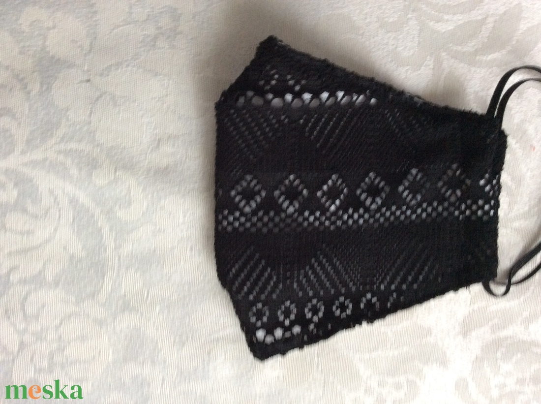 Fehér- feketecsipkés maszk  - ruha & divat - maszk, arcmaszk - női - Meska.hu