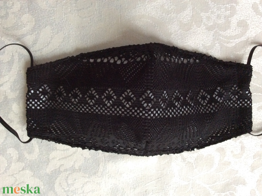Fehér- feketecsipkés maszk  - ruha & divat - maszk, arcmaszk - női - Meska.hu