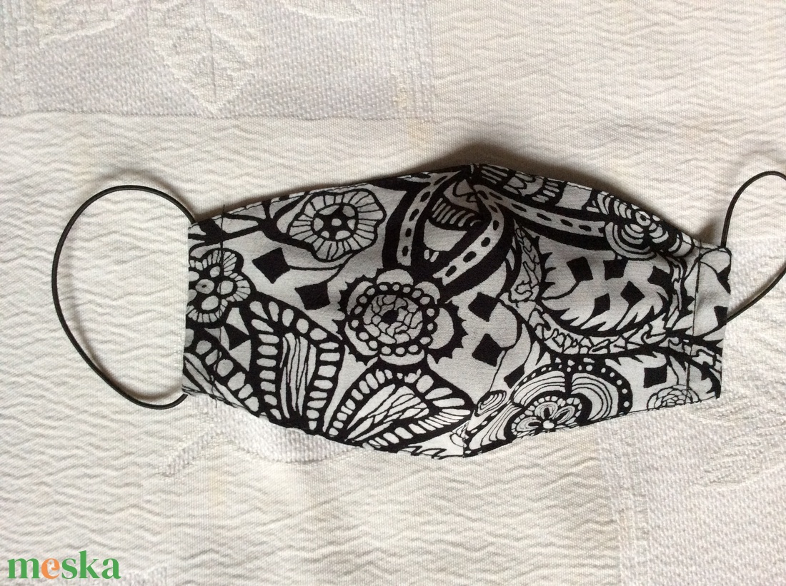 Fekete mintás maszk 2 - ruha & divat - maszk, arcmaszk - női - Meska.hu