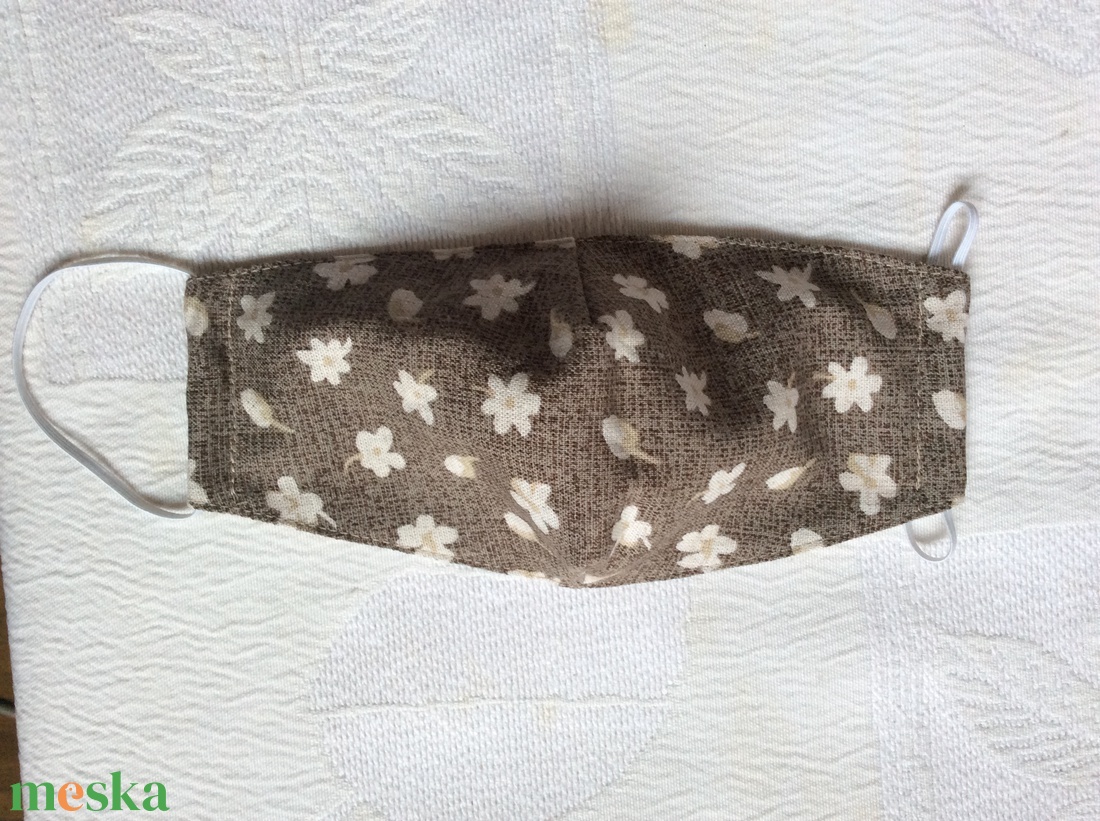 Barna,bézsvirágos textil maszk - ruha & divat - maszk, arcmaszk - női - Meska.hu Barna,bézsvirágos textil maszk - ruha & divat - maszk, arcmaszk - női - Meska.hu