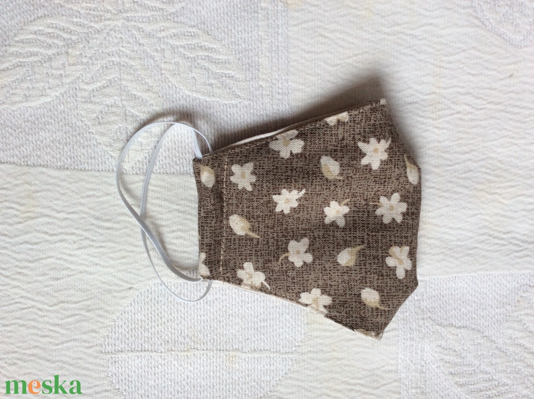 Barna,bézsvirágos textil maszk - ruha & divat - maszk, arcmaszk - női - Meska.hu Barna,bézsvirágos textil maszk - ruha & divat - maszk, arcmaszk - női - Meska.hu