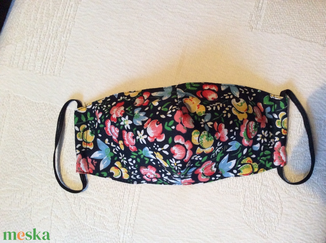 Fekete,rózsákkal, maszk - ruha & divat - maszk, arcmaszk - női - Meska.hu