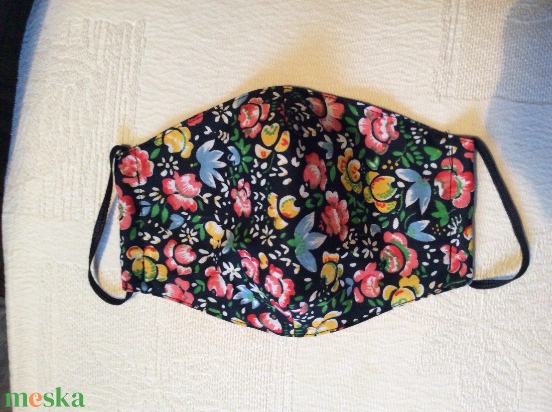 XL-es Fekete,rózsákkal, maszk - ruha & divat - maszk, arcmaszk - női - Meska.hu