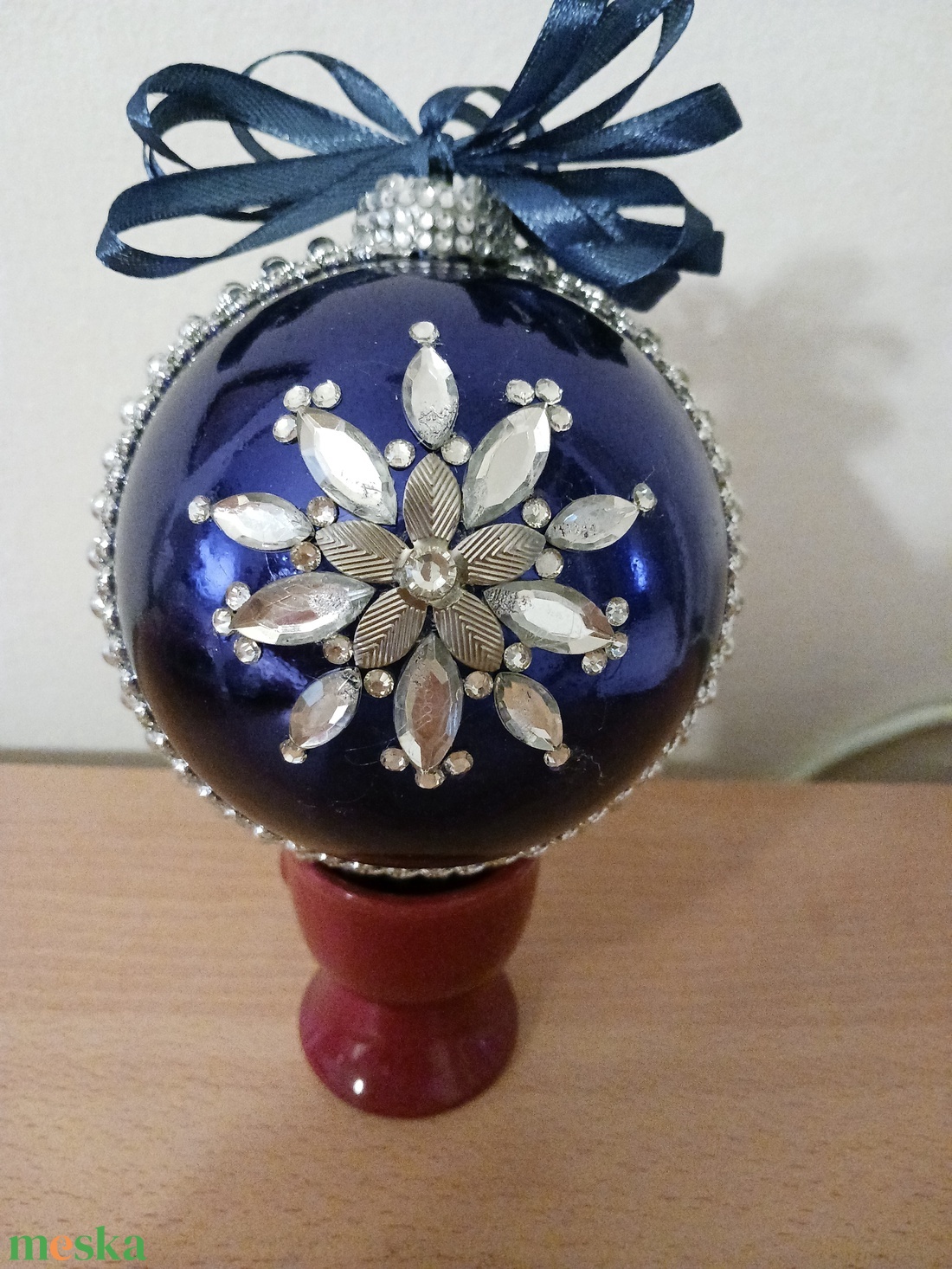 Királykék diszitett nagy gömb - karácsony - karácsonyi lakásdekoráció - karácsonyfadíszek - Meska.hu