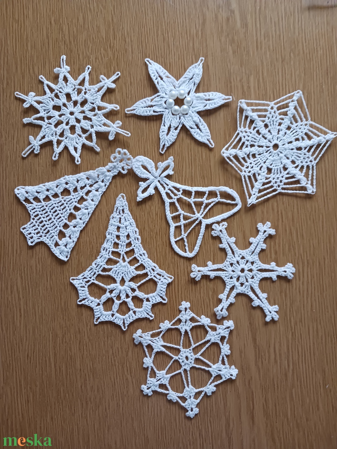 Fehér karácsonyi diszek - karácsony - karácsonyi lakásdekoráció - karácsonyfadíszek - Meska.hu