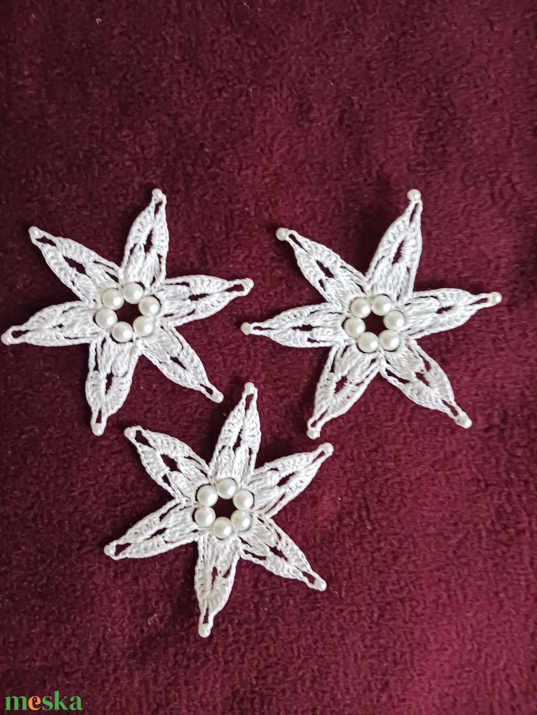 Fehér karácsonyi diszek - karácsony - karácsonyi lakásdekoráció - karácsonyfadíszek - Meska.hu