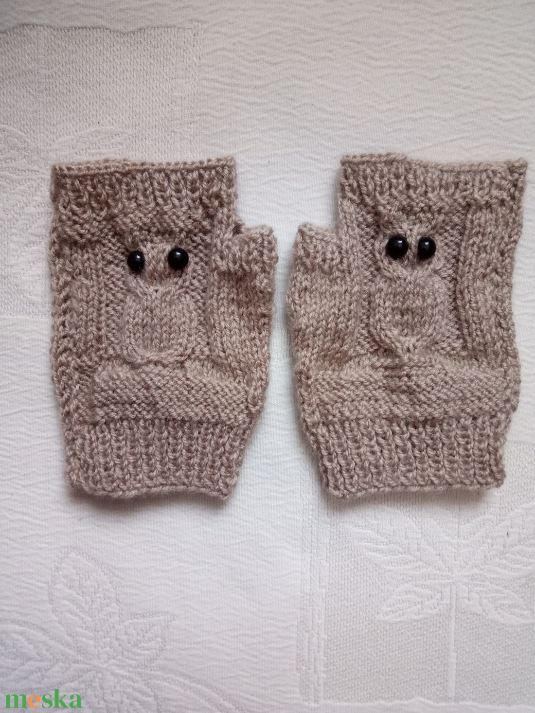 Baglyos bézs kesztyű  - ruha & divat - sál, sapka, kendő - kesztyű - Meska.hu