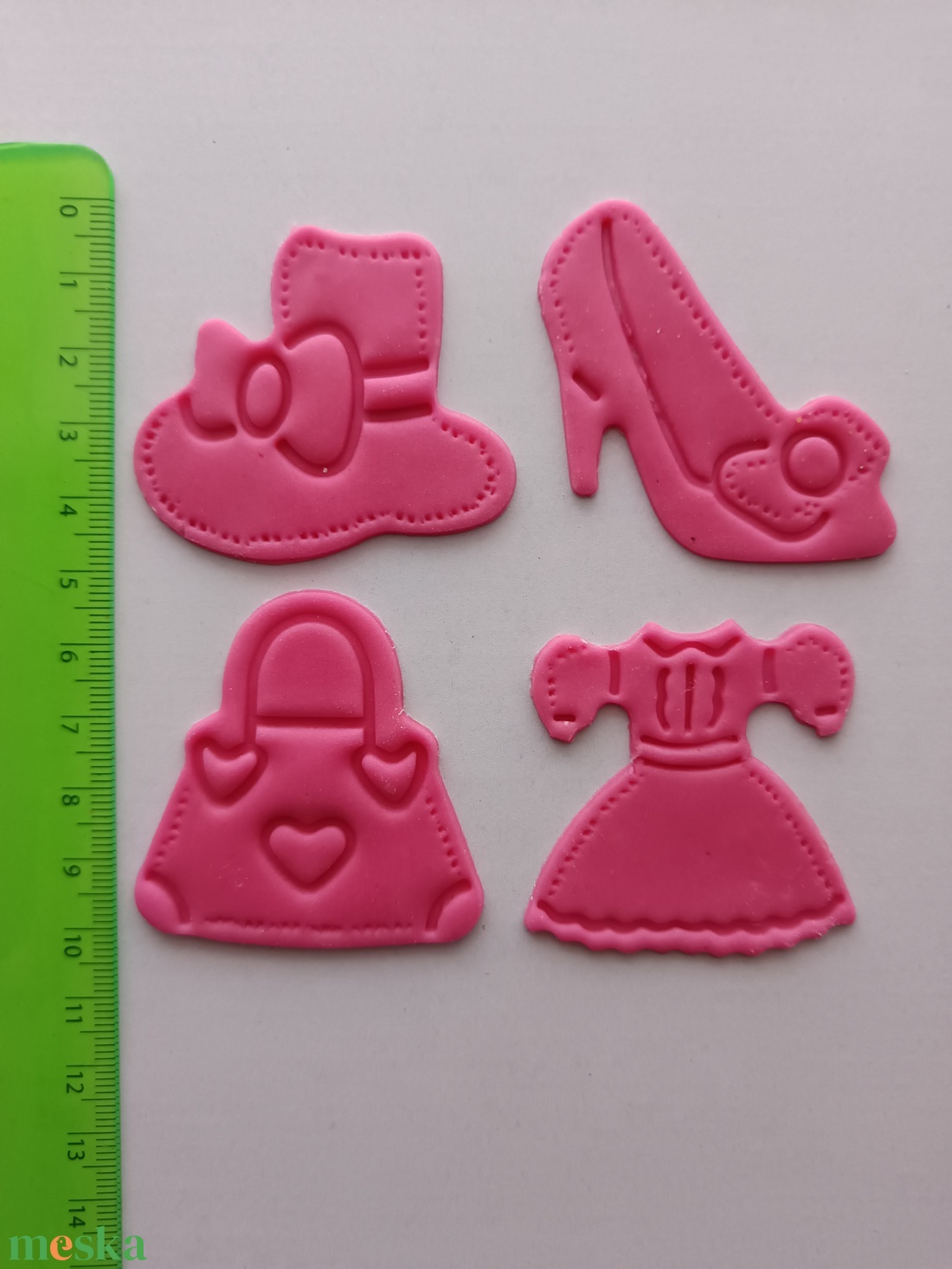 Csajos tortadísz  - otthon & életmód - konyhafelszerelés, tálalás - sütés, főzés - sütidísz - Meska.hu