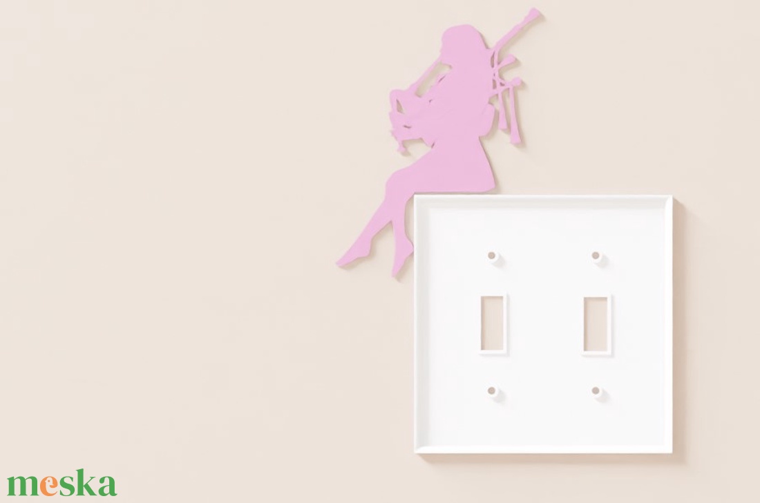 Dudás lány kapcsolódísz � 3D nyomtatott, PLA, kb. 6�6 cm, zene és hangulat a faladon - otthon & életmód - dekoráció - fali és függő dekoráció - falra akasztható dekor - Meska.hu