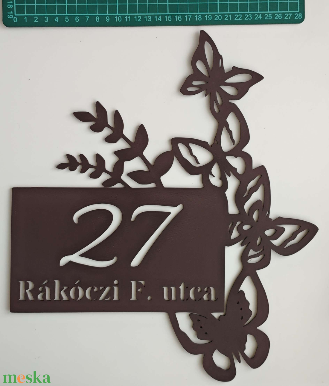Egyedi pillangós házszámtábla - lepkés kültéri házszám, nőies természetes design, UV-álló - otthon & életmód - ház & kert - házszám - Meska.hu