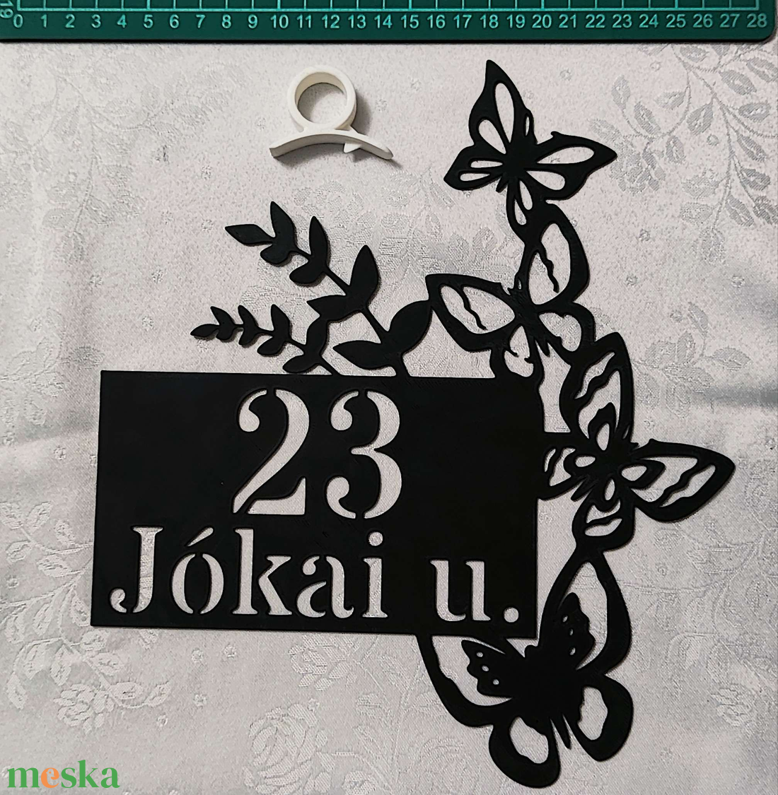 Egyedi pillangós házszámtábla - lepkés kültéri házszám, nőies természetes design, UV-álló - otthon & életmód - ház & kert - házszám - Meska.hu