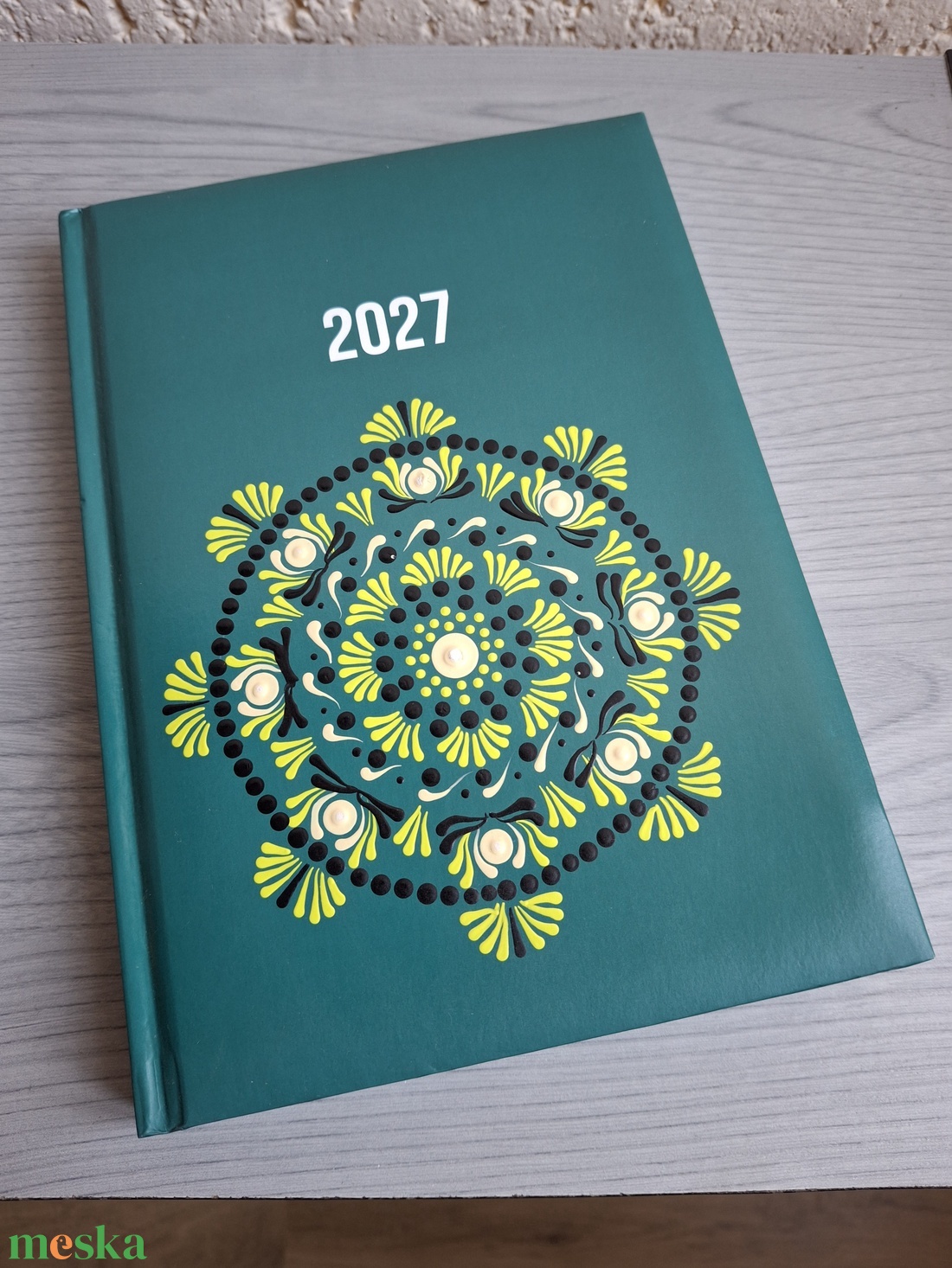 Mandala mintás 2027 Határidő-napló � Kézzel festett egyedi napló, ajándék nőknek - otthon & életmód - papír, írószer - jegyzetfüzet & napló - Meska.hu