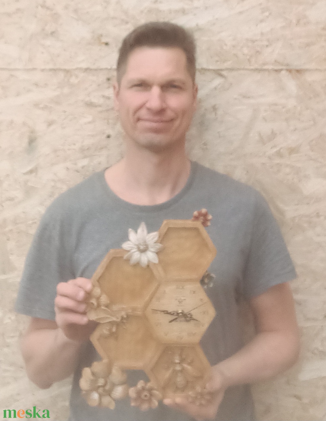 méhecske méhóra virágóra méhészeti ajándék méhsejt falióra faóra egyedióra méhészóra virágosóra méh méhészeknek óra fa - otthon & életmód - dekoráció - fali és függő dekoráció - falióra & óra - Meska.hu