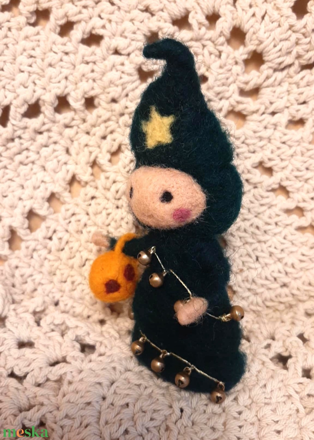 Tűnemez karácsonyfa manó száncsengőkkel - otthon & életmód - dekoráció - manók - Meska.hu