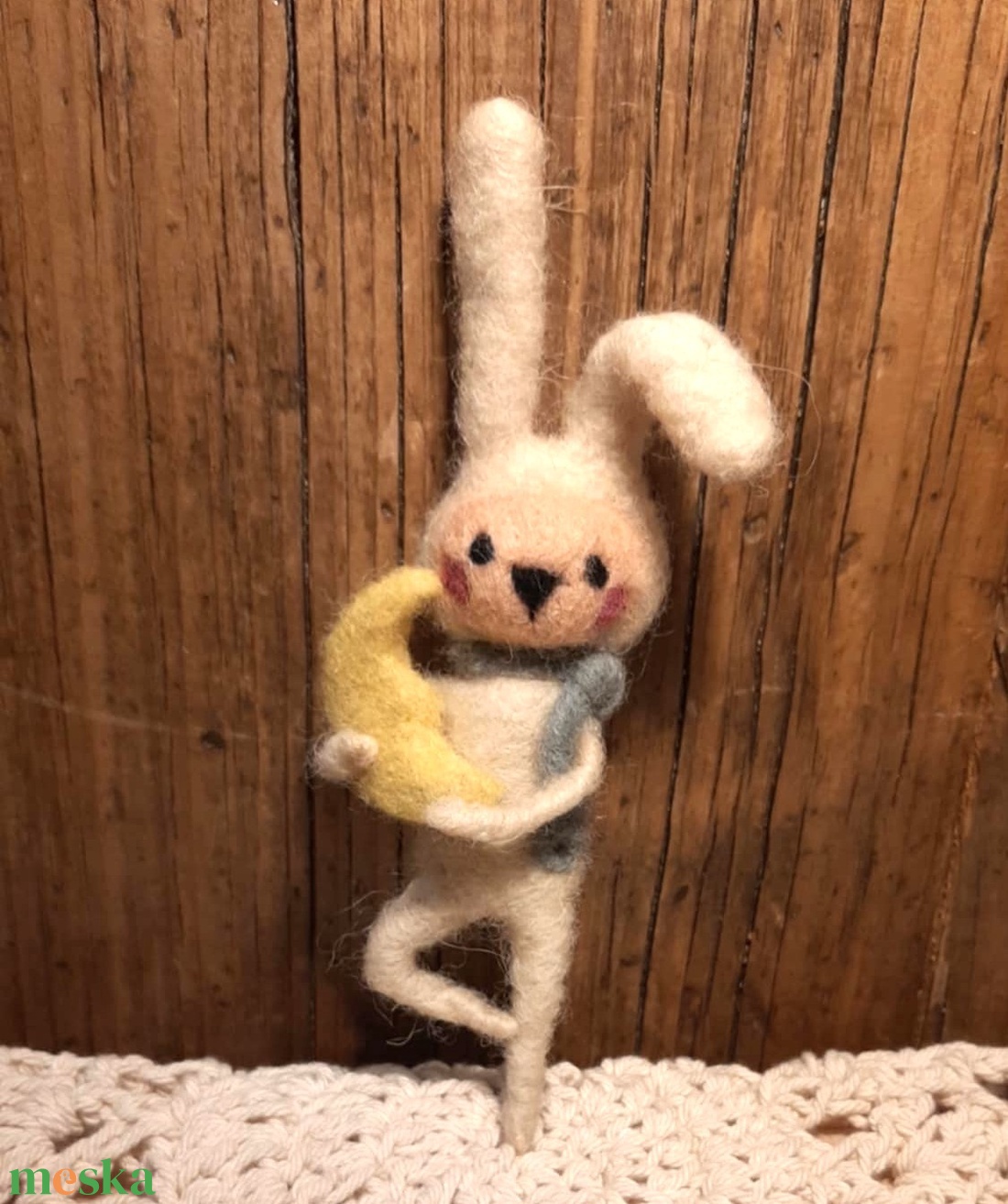 Tűnemez nyuszi holddal - otthon & életmód - dekoráció - manók - Meska.hu