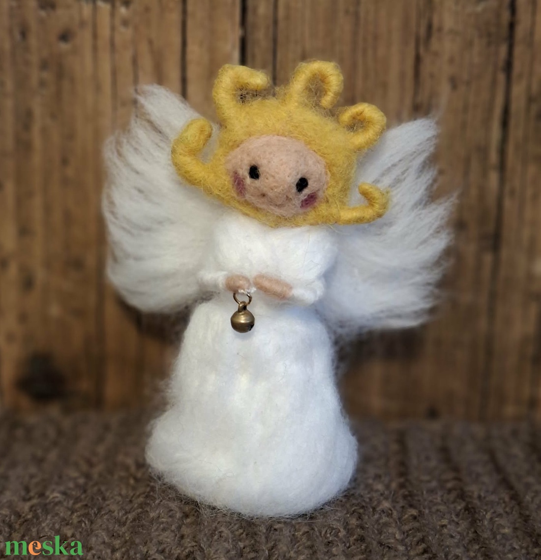 Nemez angyal csengettyűvel - otthon & életmód - dekoráció - dísztárgy - Meska.hu