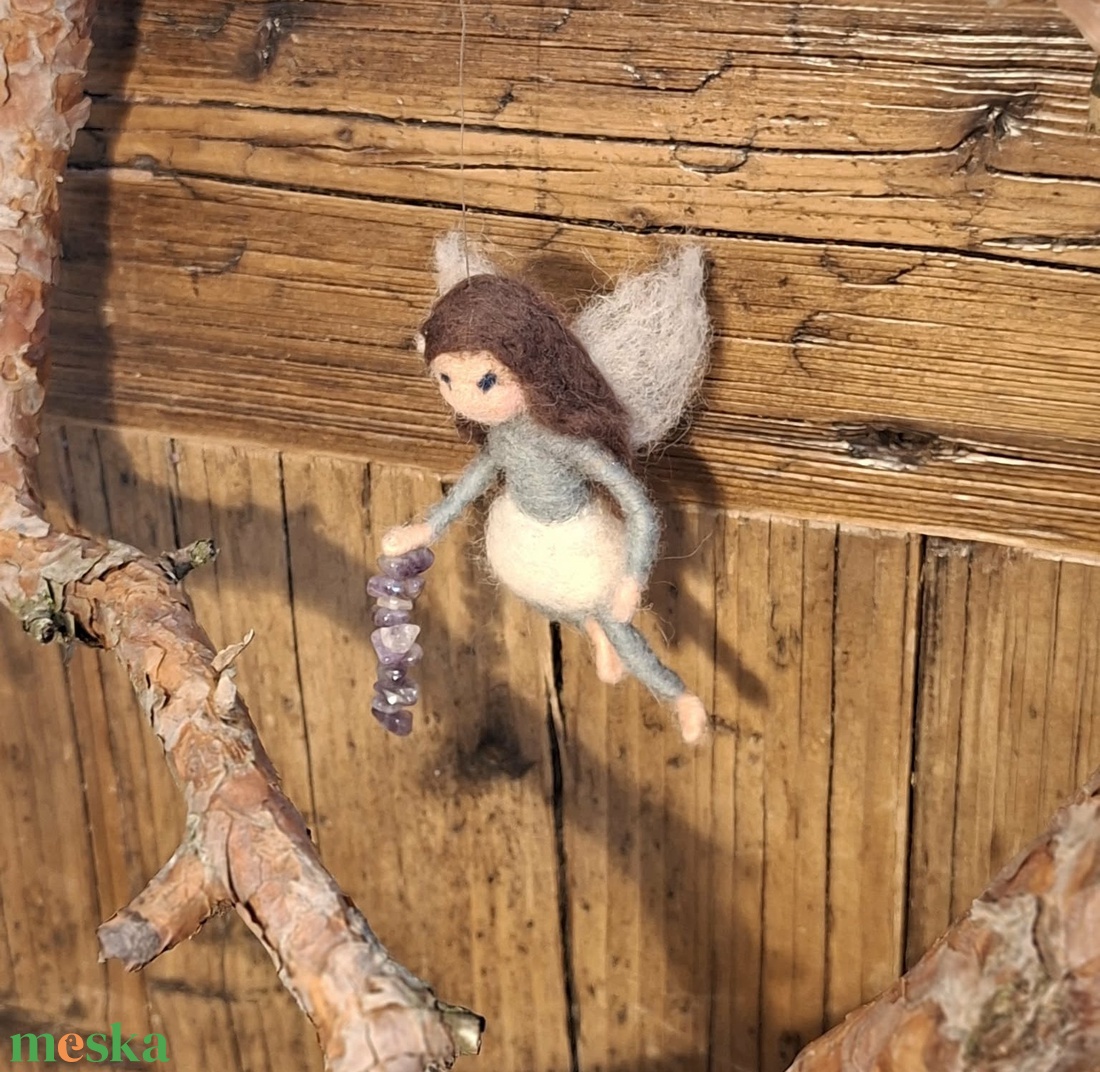 Nemez tündér ametiszt füzérrel - otthon & életmód - dekoráció - fali és függő dekoráció - függődísz - Meska.hu