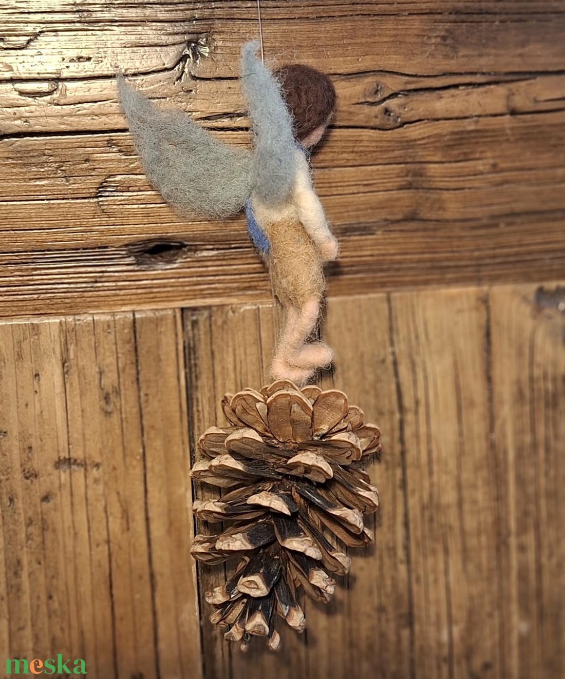 Nemez tündefiú tobozzal - függődísz - otthon & életmód - dekoráció - fali és függő dekoráció - függődísz - Meska.hu