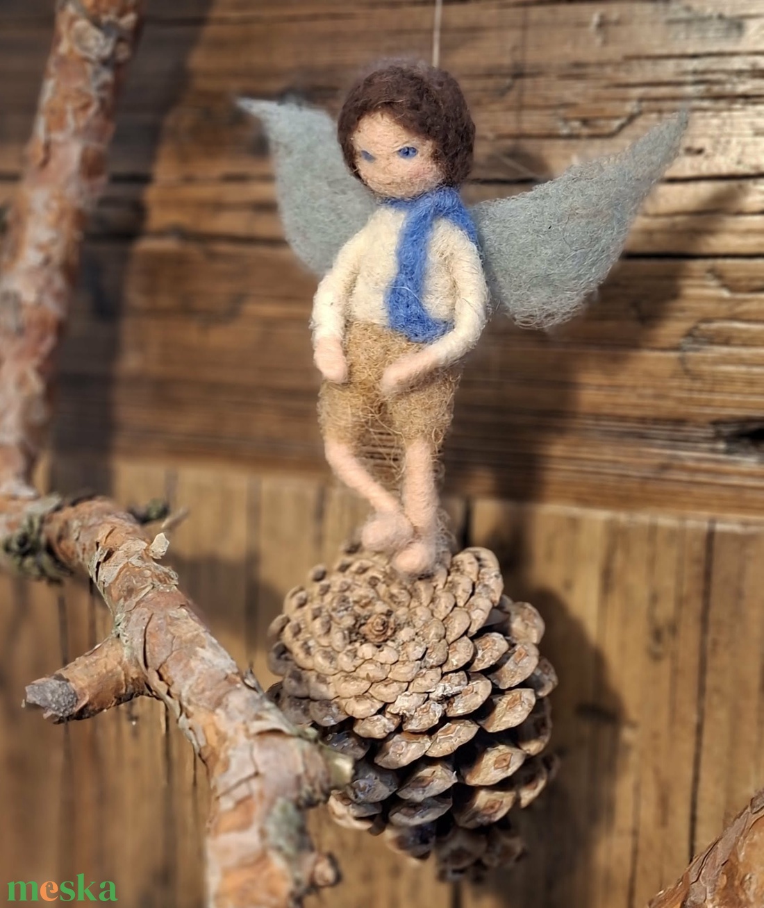 Nemez tündefiú tobozzal - függődísz - otthon & életmód - dekoráció - fali és függő dekoráció - függődísz - Meska.hu