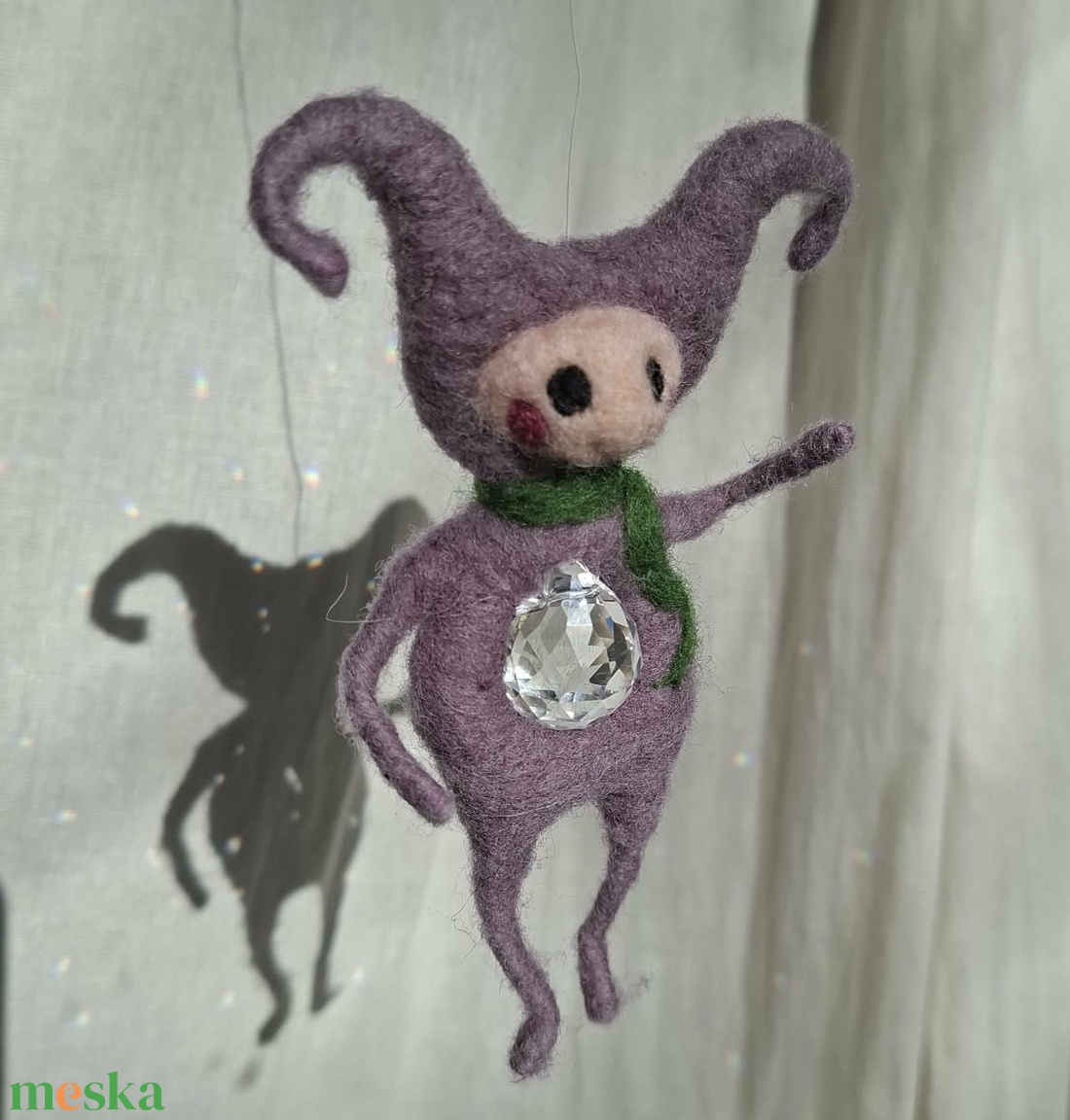 Napfényfogó lila manó - otthon & életmód - dekoráció - fali és függő dekoráció - függődísz - Meska.hu