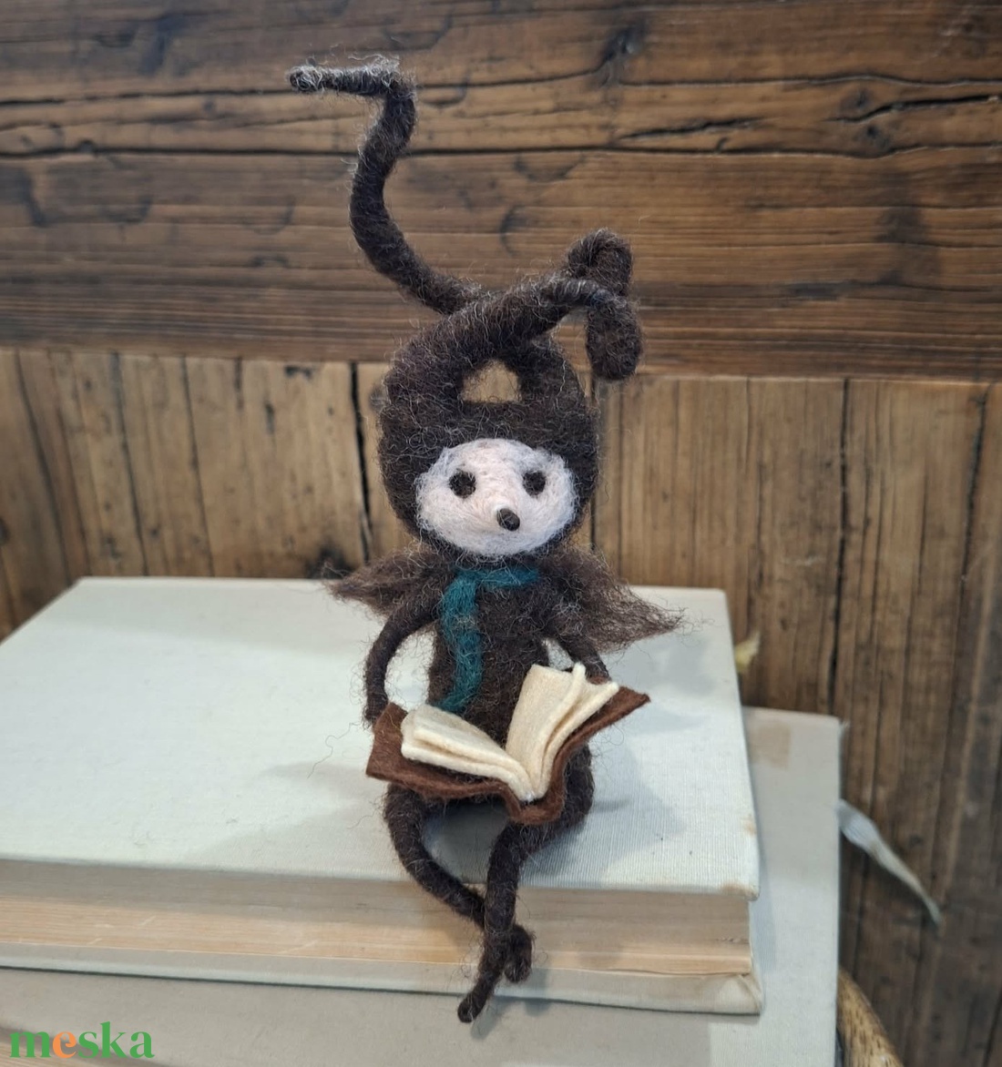 Könyvmoly - otthon & életmód - dekoráció - manók - Meska.hu