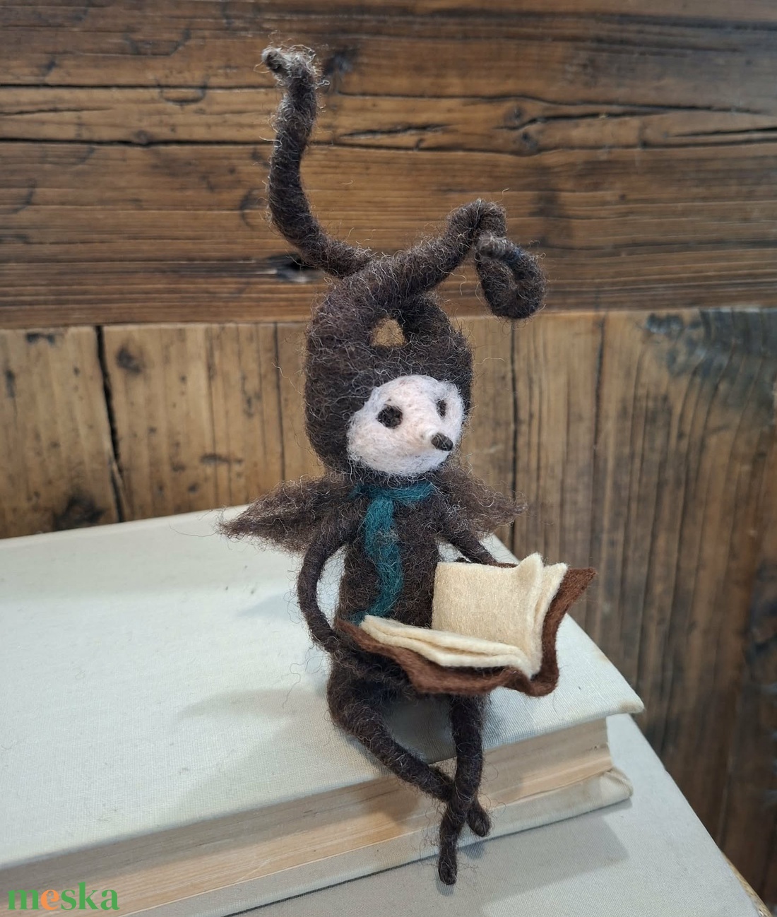 Könyvmoly - otthon & életmód - dekoráció - manók - Meska.hu