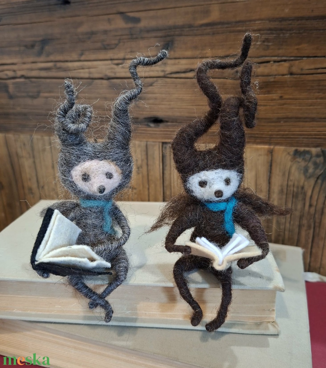 Könyvmolyok - otthon & életmód - dekoráció - manók - Meska.hu