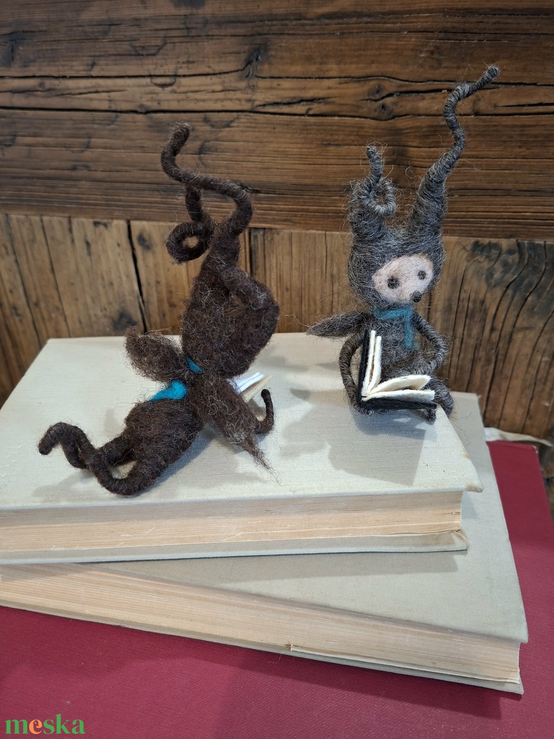 Könyvmolyok - otthon & életmód - dekoráció - manók - Meska.hu