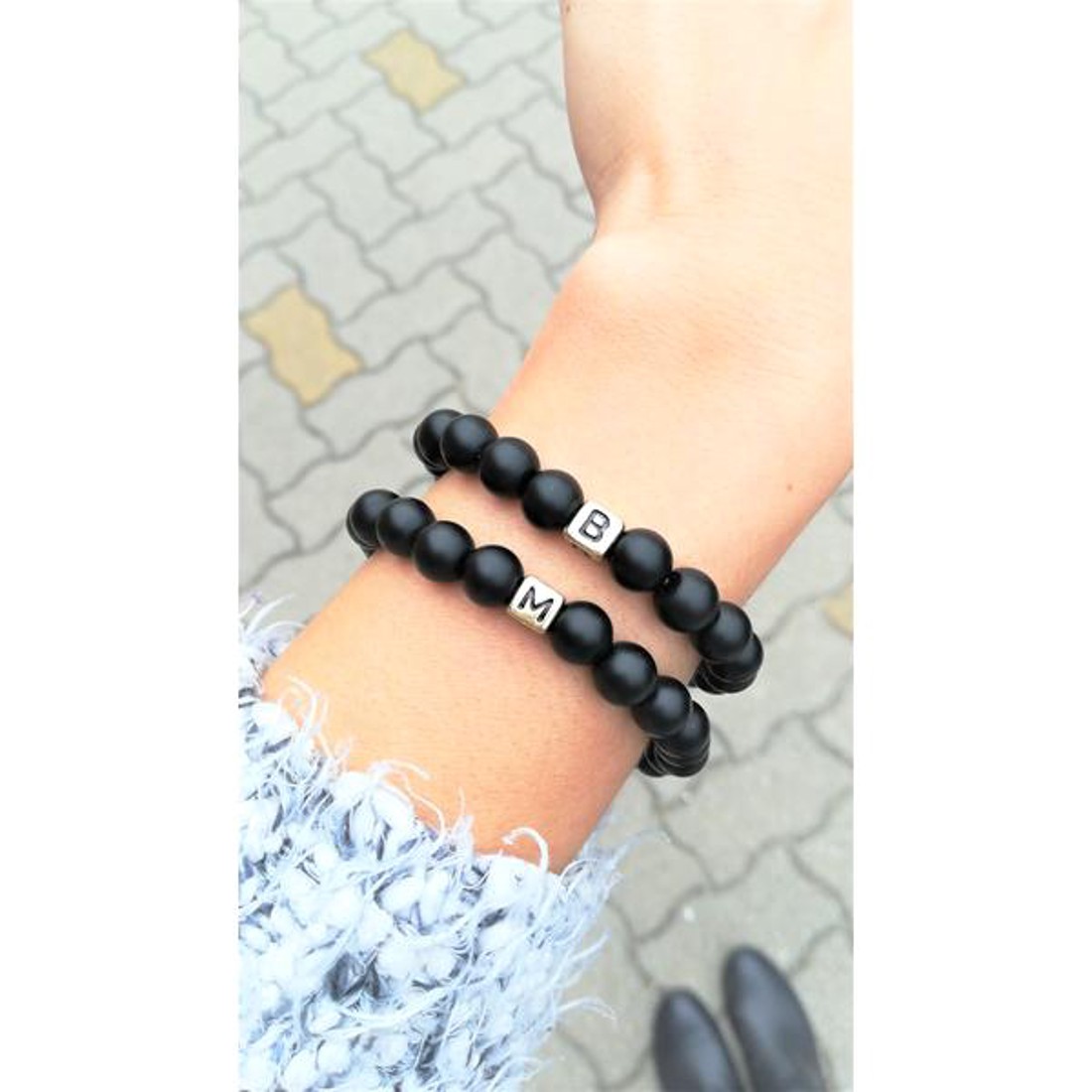 Matt fekete ónix szerelmi karkötőpár arany betűkkel - ékszer - ékszerszett - Meska.hu