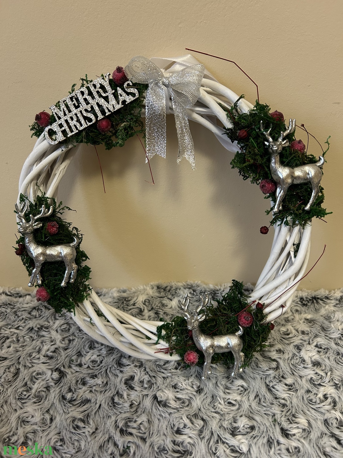Ezüstszarvas karácsonyi koszorú - karácsony - karácsonyi lakásdekoráció - karácsonyi lakásdíszek - Meska.hu
