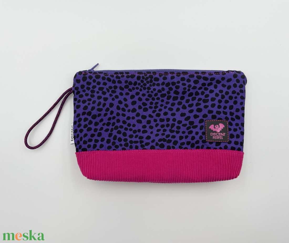 Lila-fekete foltos pipere táska magenta korddal - táska & tok - neszesszer - Meska.hu Lila-fekete foltos pipere táska magenta korddal - táska & tok - neszesszer - Meska.hu