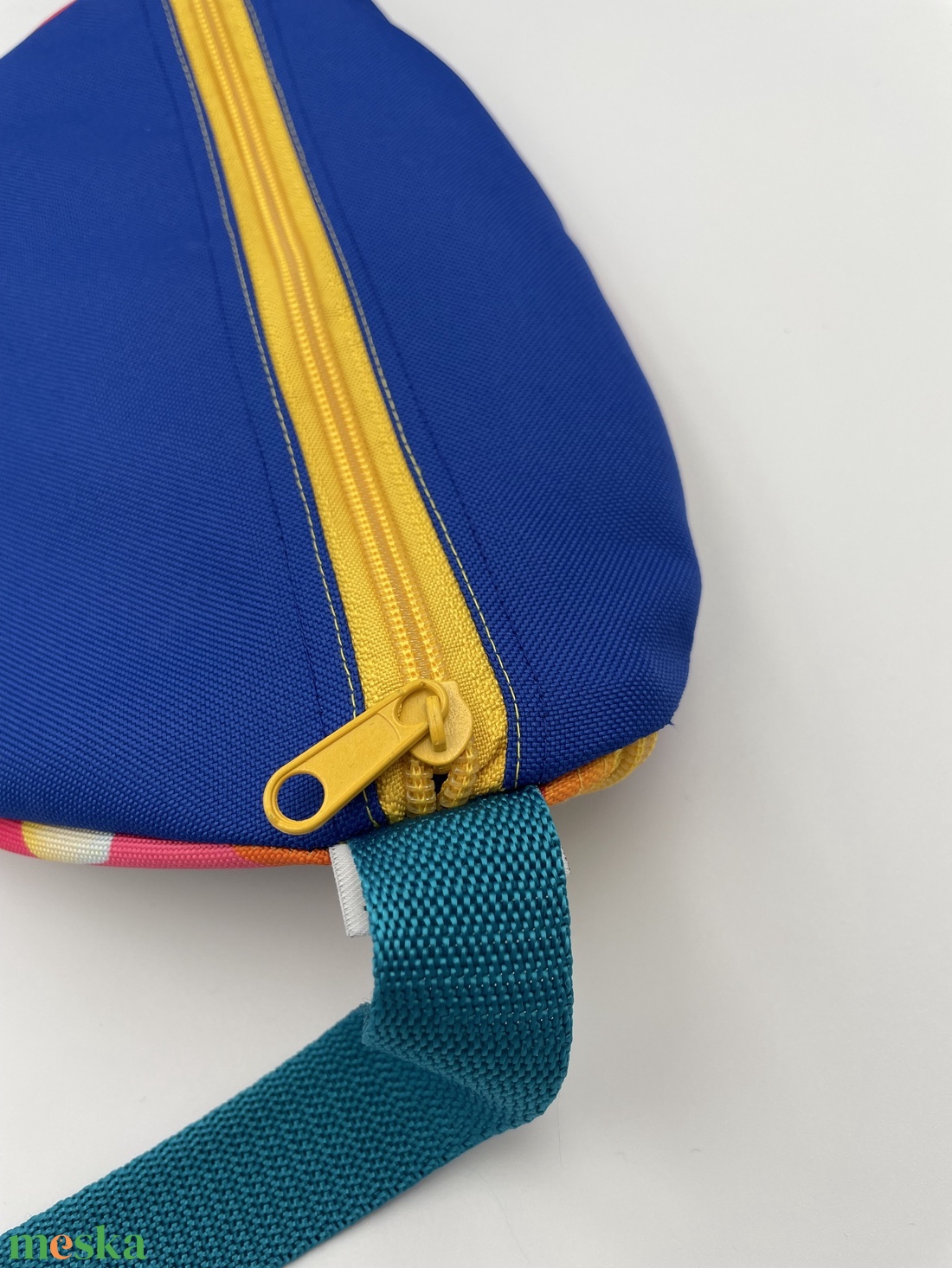 Virágmintás övtáska - sárga cipzárral/türkiz pánttal - táska & tok - övtáska - Meska.hu