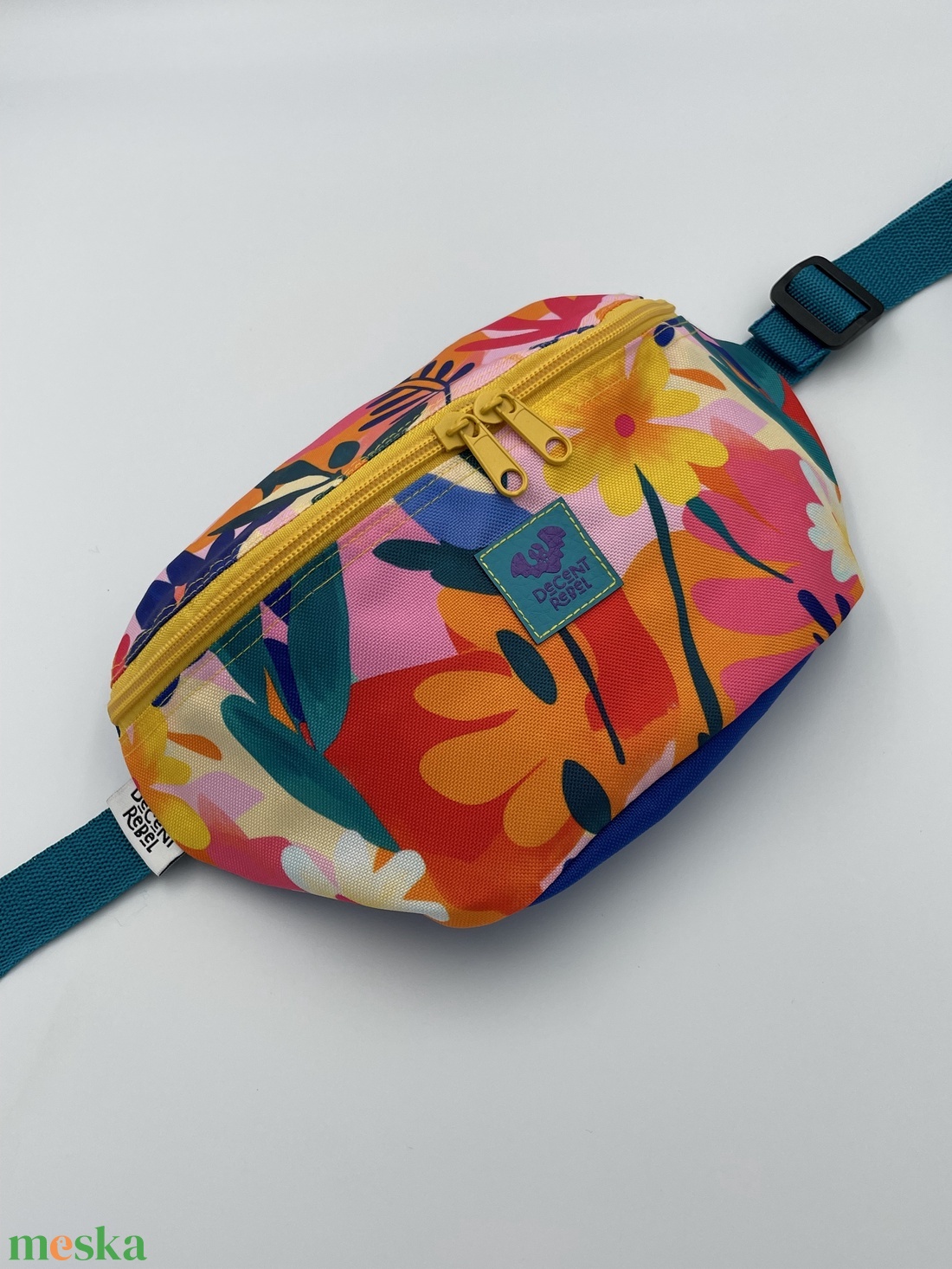 Virágmintás övtáska - sárga cipzárral/türkiz pánttal - táska & tok - övtáska - Meska.hu
