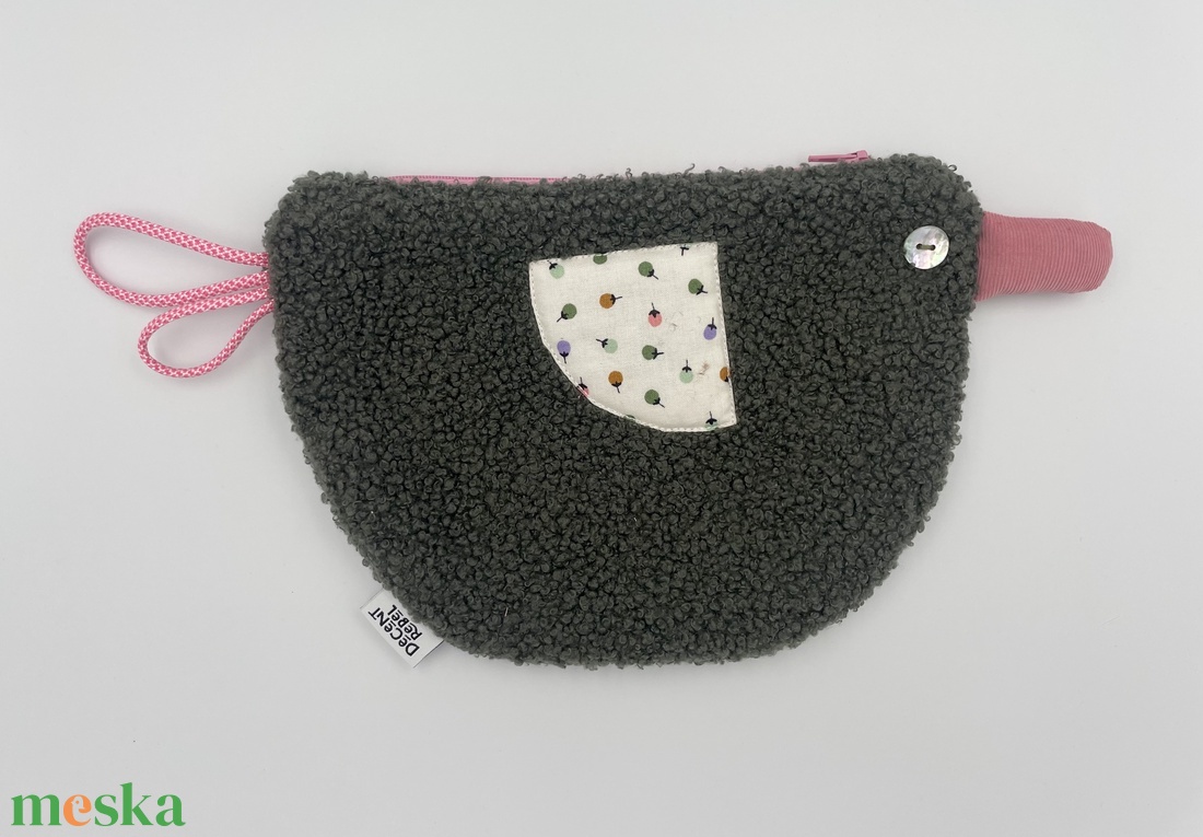 Kacsa haver pipere táska - sötétzöld buklé/bogyós termések - táska & tok - neszesszer - Meska.hu