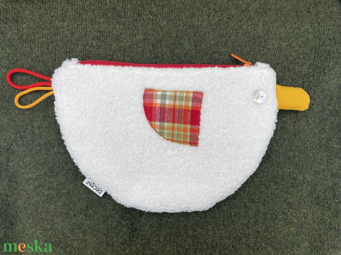 Kacsa haver pipere táska - fehér buklé/kockás, sárga csőr - táska & tok - neszesszer - Meska.hu