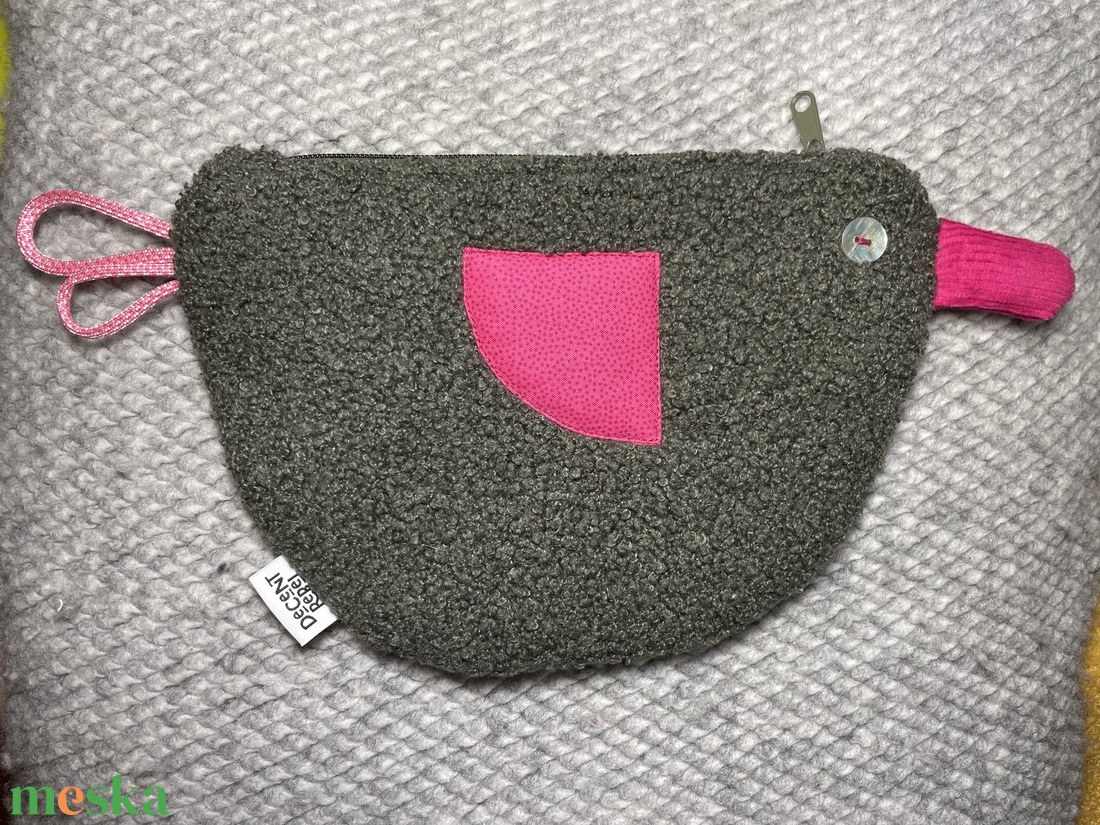 Kacsa haver pipere táska - zöld buklé/magenta - táska & tok - neszesszer - Meska.hu