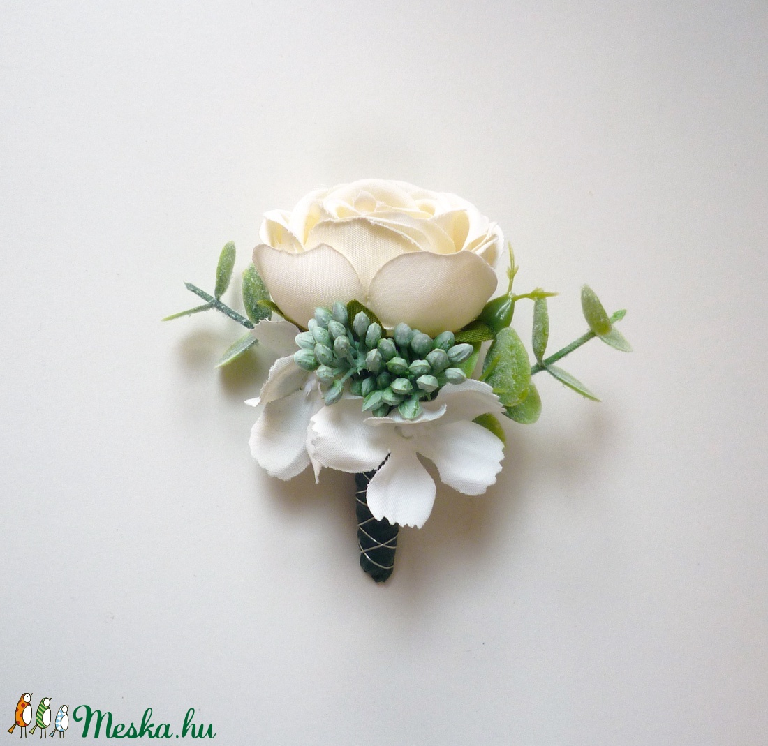 Kitűző + Greenery lazított menyasszonyi csokor  -  - Meska.hu