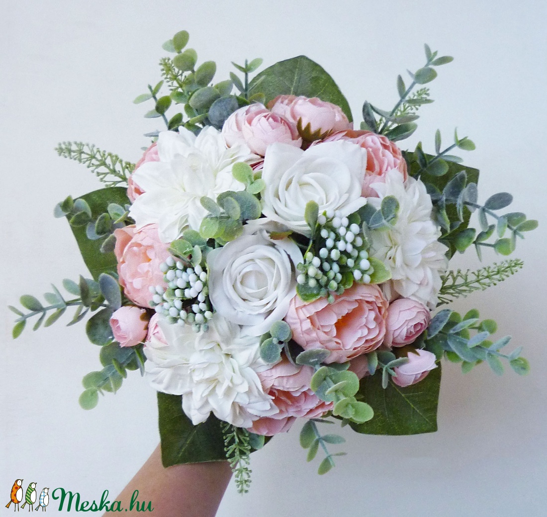 Púder menyasszonyi örök csokor eukaliptusszal - esküvő - menyasszonyi- és dobócsokor - Meska.hu Púder menyasszonyi örök csokor eukaliptusszal - esküvő - menyasszonyi- és dobócsokor - Meska.hu
