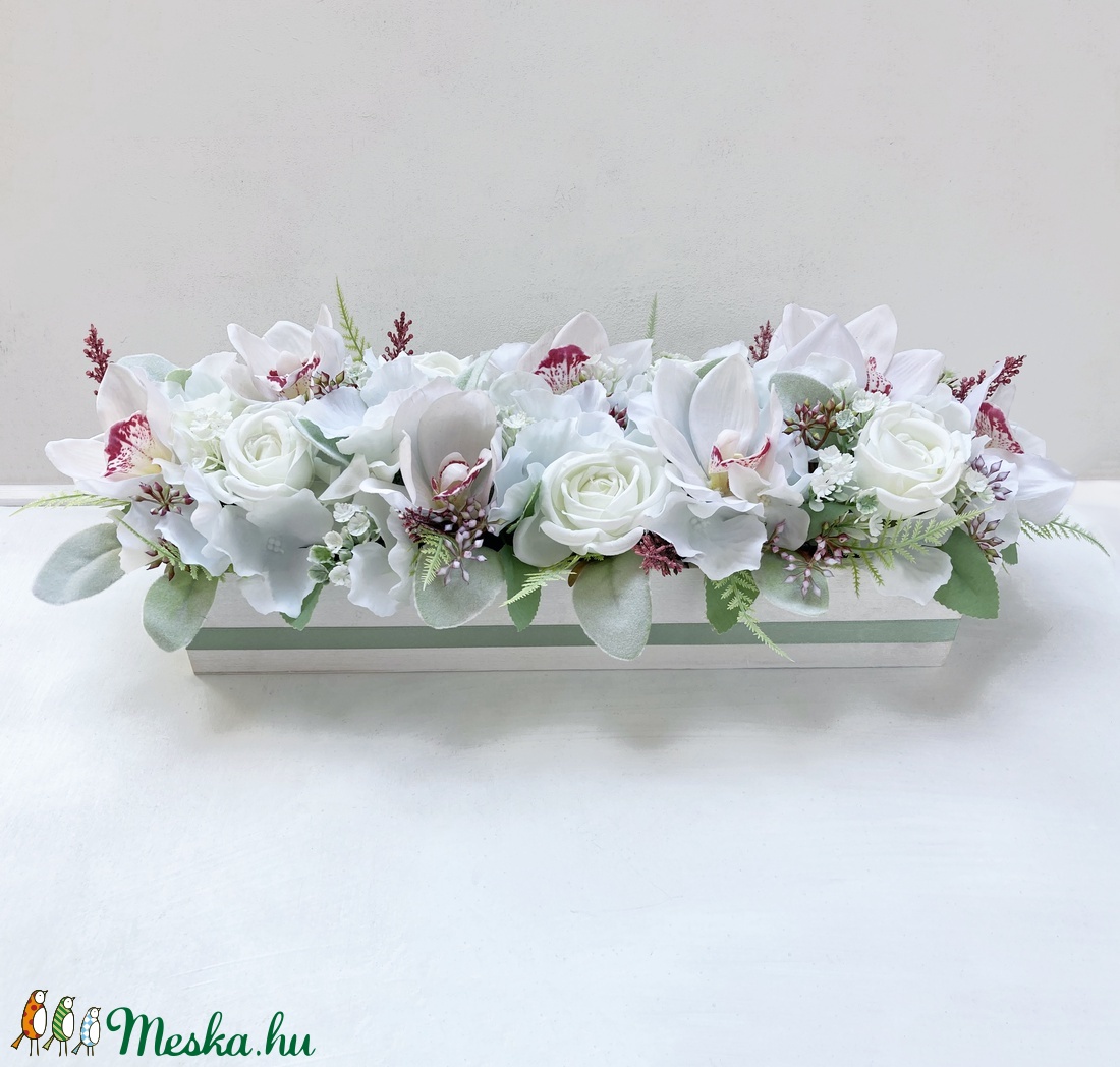 Esküvői orchideás főasztaldísz fa dobozban - esküvő - dekoráció - asztaldísz - Meska.hu Esküvői orchideás főasztaldísz fa dobozban - esküvő - dekoráció - asztaldísz - Meska.hu