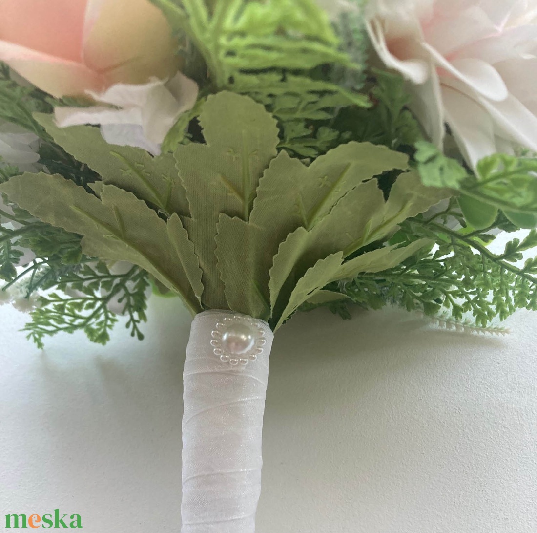 Selyemvirág menyasszonyi csokor púder fehér - esküvő - menyasszonyi- és dobócsokor - Meska.hu