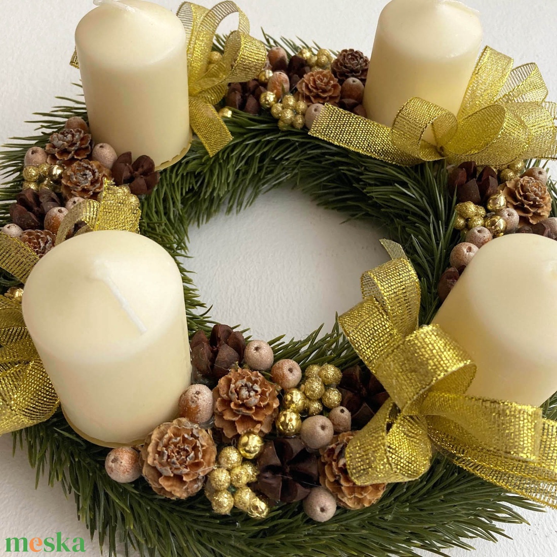 Arany adventi koszorú krém gyertyákkal - karácsony - adventi díszek - adventi koszorú - Meska.hu Arany adventi koszorú krém gyertyákkal - karácsony - adventi díszek - adventi koszorú - Meska.hu