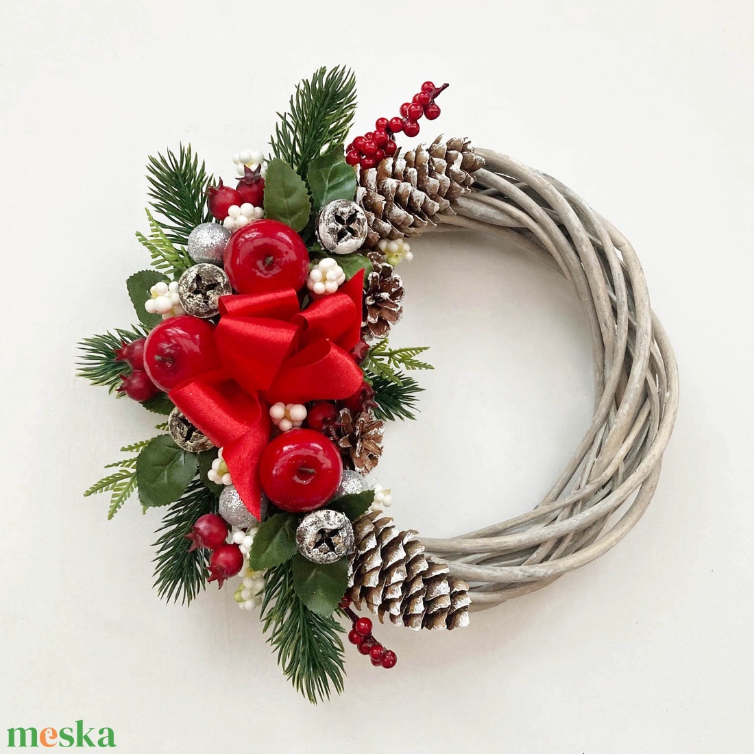 Karácsonyi ajtódísz piros masnival és almákkal - karácsony - adventi díszek - adventi ajtódísz - Meska.hu