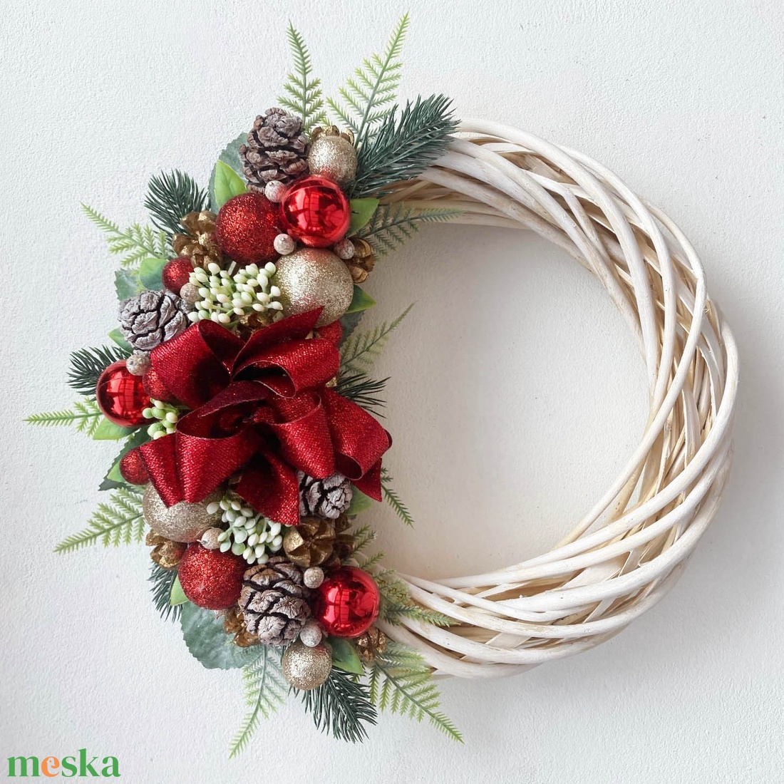 Karácsonyi ajtódísz piros masnival - karácsony - karácsonyi lakásdekoráció - karácsonyi ajtódíszek - Meska.hu